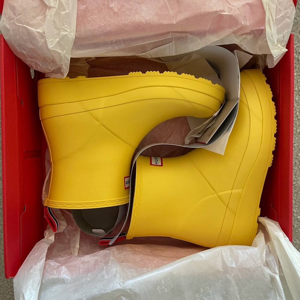 Hunter Original Short Play Boots US 8 Primrose